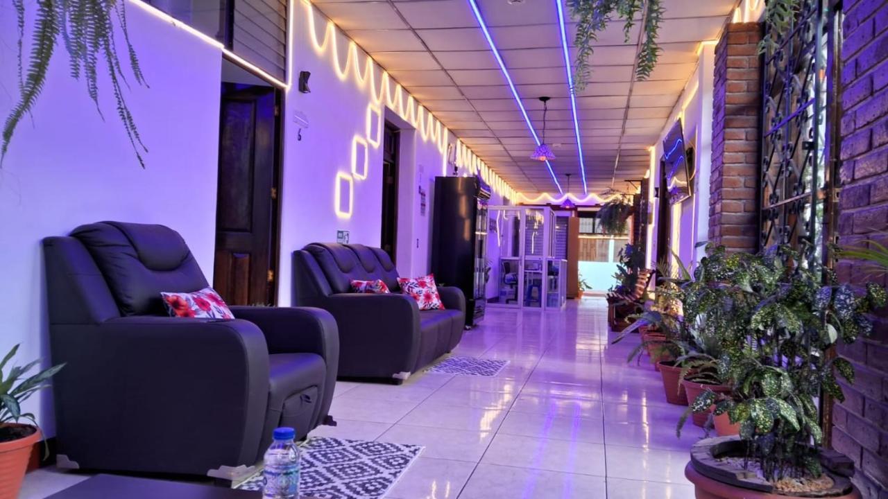 Hotel Kamelot Parque Central Quetzaltenango Exteriér fotografie
