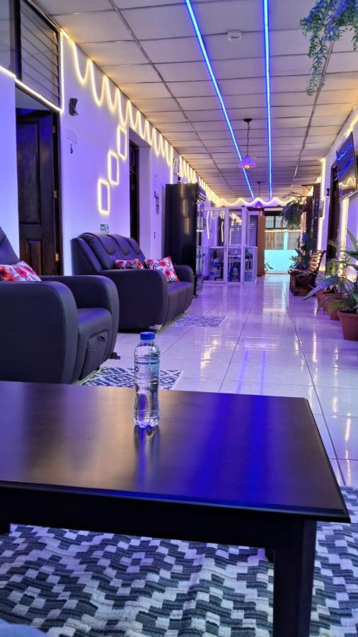 Hotel Kamelot Parque Central Quetzaltenango Exteriér fotografie