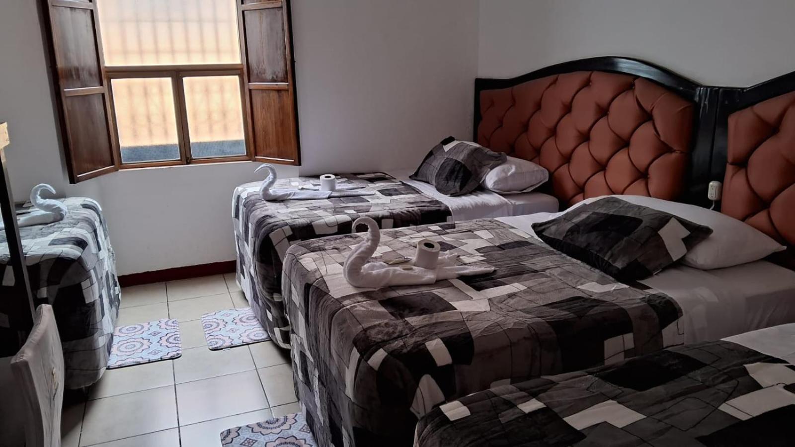 Hotel Kamelot Parque Central Quetzaltenango Exteriér fotografie