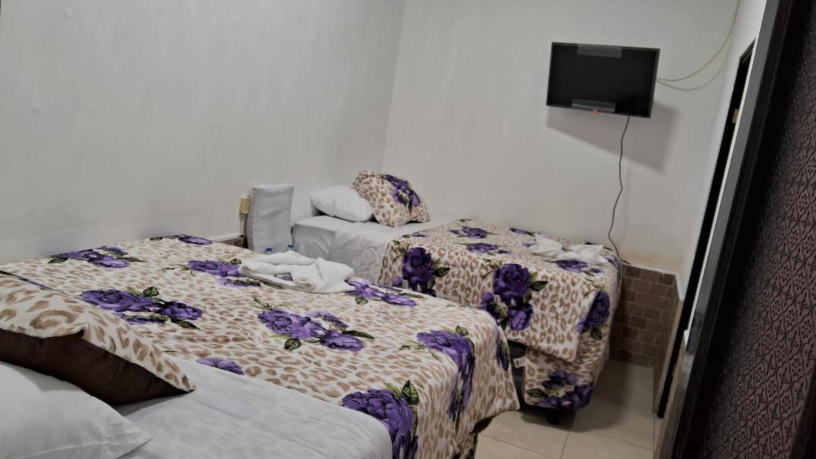 Hotel Kamelot Parque Central Quetzaltenango Exteriér fotografie