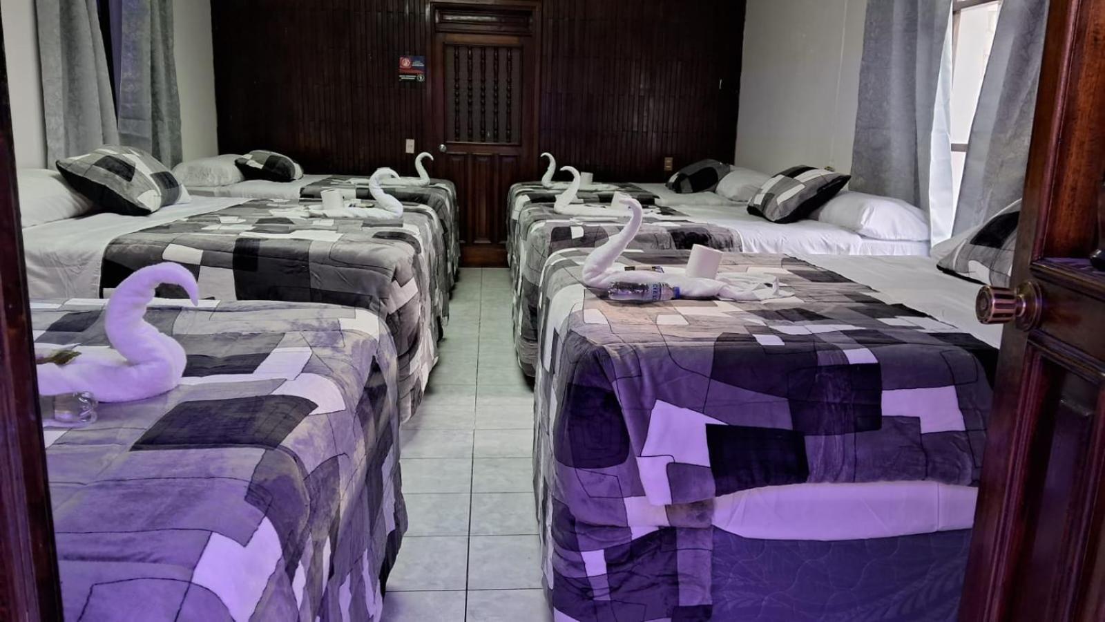 Hotel Kamelot Parque Central Quetzaltenango Exteriér fotografie